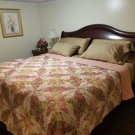 Cheap East Knoxville Basement Studio Bagian luar foto